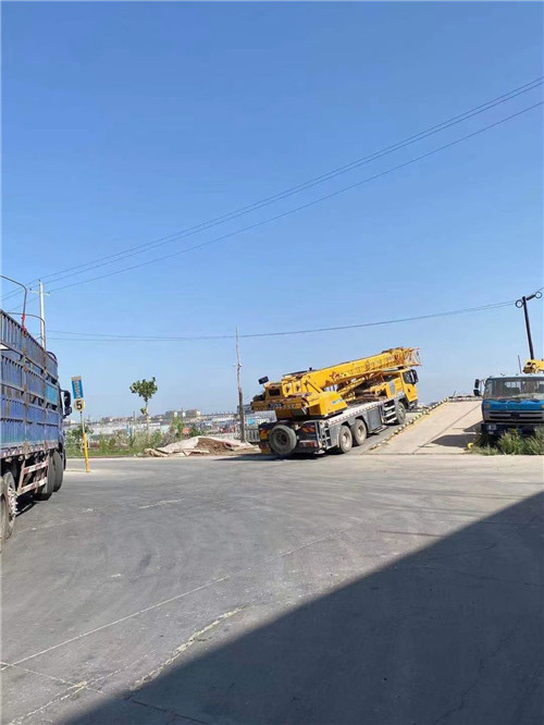 靖安县25吨吊车的租赁价格大概是多少？