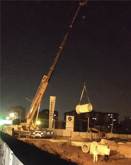 靖安县“弯臂矫正”—— 吊车的 “形变补偿” 技术